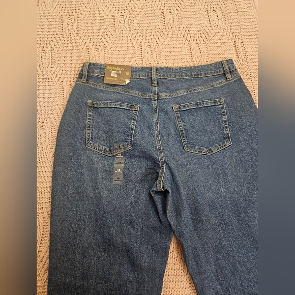 Style & Co Girlfriend NEW Women's Jeans‎ - Picture 6 of 7
